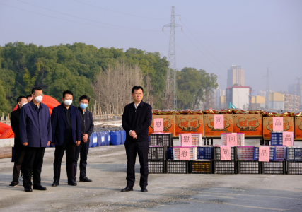 市委常委、副市長肖云走訪慰問丹霞路項(xiàng)目一線工人